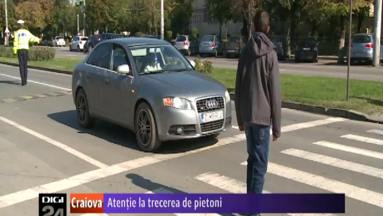Politistii au simulat un accident de circulatie pe o trecere de pietoni din Craiova Imagine