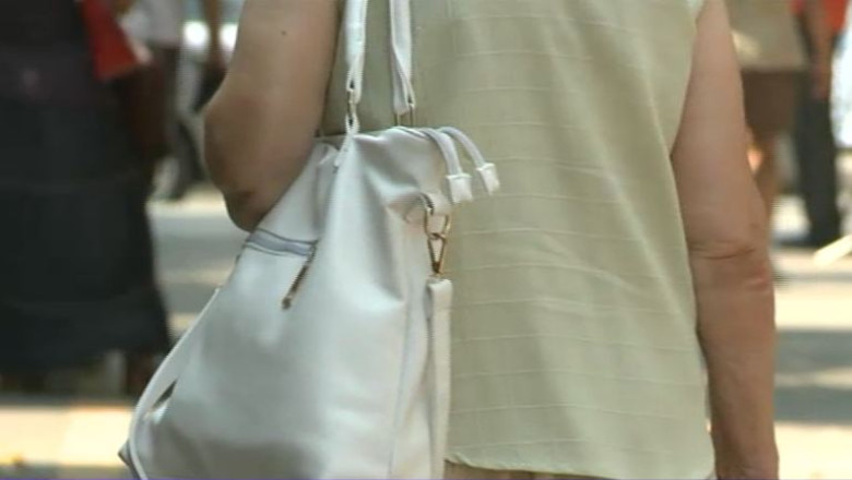 Politistii avertizeaza despre o noua metoda de inselaciune. Zeci de pensionari din Bucuresti, pacaliti in fiecare luna Imagine