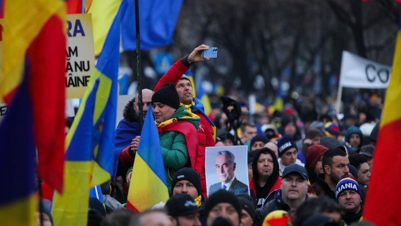 Polonezul prins de jandarmi cu un cutit asupra sa la protestul AUR a fost arestat preventiv Imagine