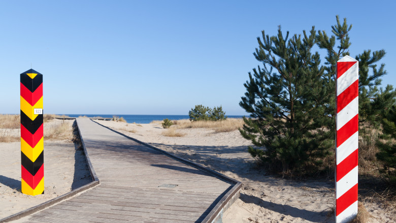 Polonia anunta cat timp va mentine controalele la granita cu Germania Imagine