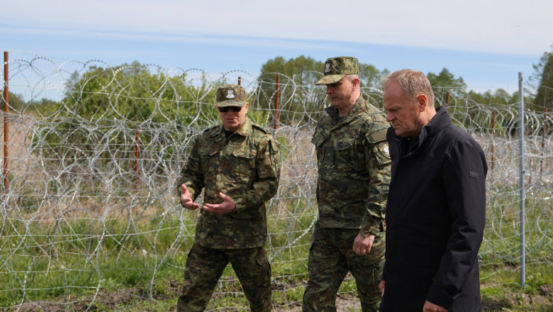 Polonia anunta construirea unor fortificatii „de-a lungul intregii frontiere estice” Imagine