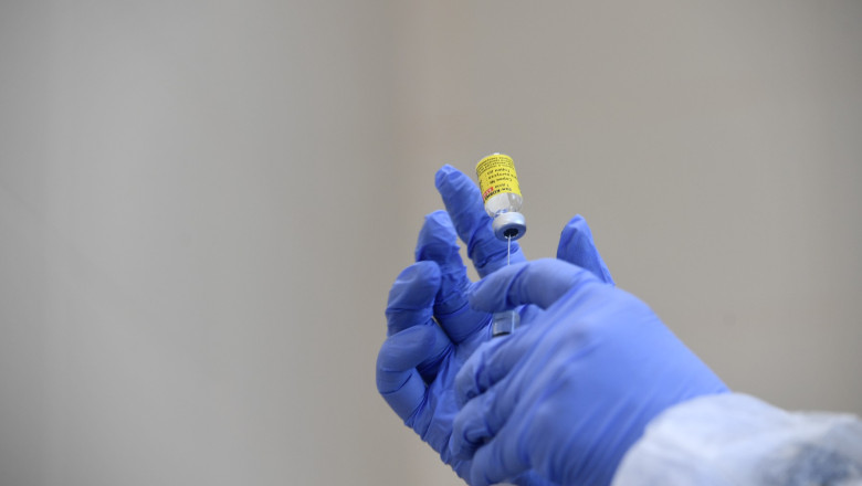 Polonia incepe vaccinarea anti-COVID cu a patra doza Imagine