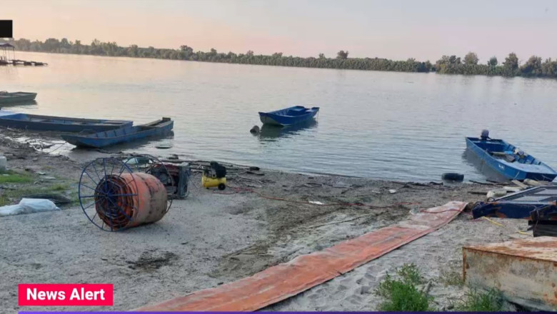 Poluare masiva pe Dunare. 35 de tone de petrol s-au scurs dintr-o nava aflata sub pavilion bulgaresc Imagine