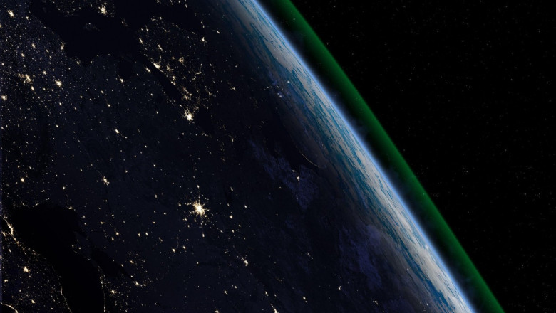 Polul nord magnetic se indreapta spre Rusia. Cum se misca „mingea mare, haotica si turbulenta” de fier topit din miezul Pamantului Imagine