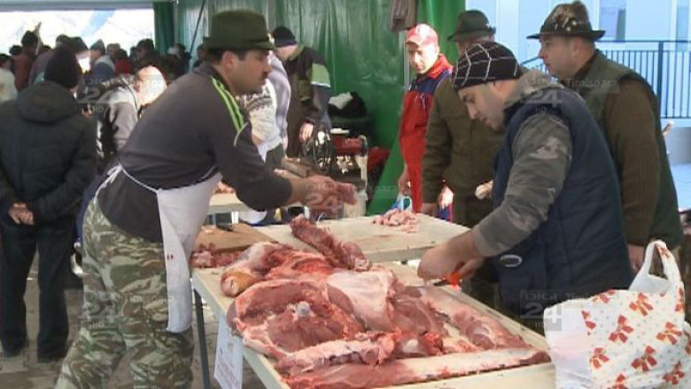 ”Pomana porcului”, la Pecica. Echipe din Romania si Ungaria si-au etalat indemanarea: sa te lingi pe degete! Imagine