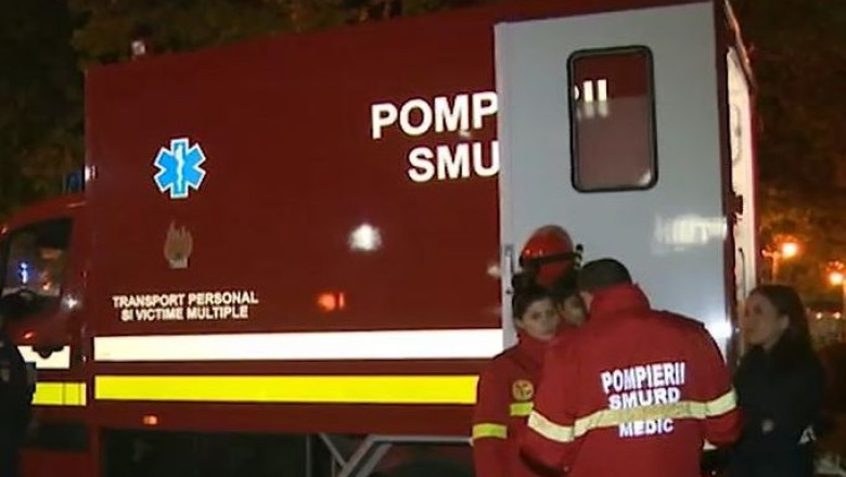 Pompieri, medici de pe ambulante sau de la centrele de primiri urgente, la munca in zi de sarbatoare Imagine