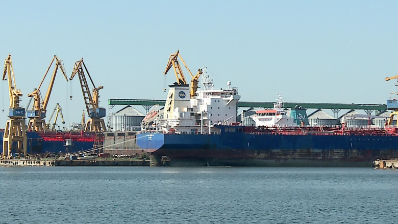 Ponta ii face "cadou" lui Mazare actiuni in Port Imagine