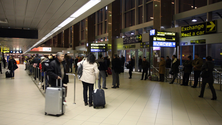 Ponturi care te ajuta sa economisesti bani si timp cand vine vorba de calatoriile cu avionul   Imagine