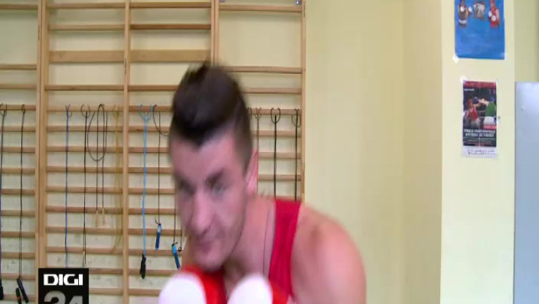 Popescu vrea Centura de Aur. Pugilistul de 20 de ani va boxa la categoria semigrea Imagine