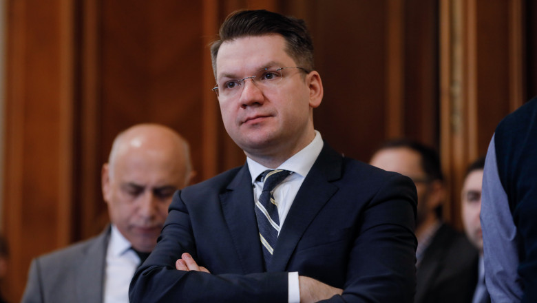 Portretul lui Mihail Neamtu, noul presedinte al Comisiei de Cultura. Cunoscut pentru dezinformari si acuzat de propaganda legionara Imagine