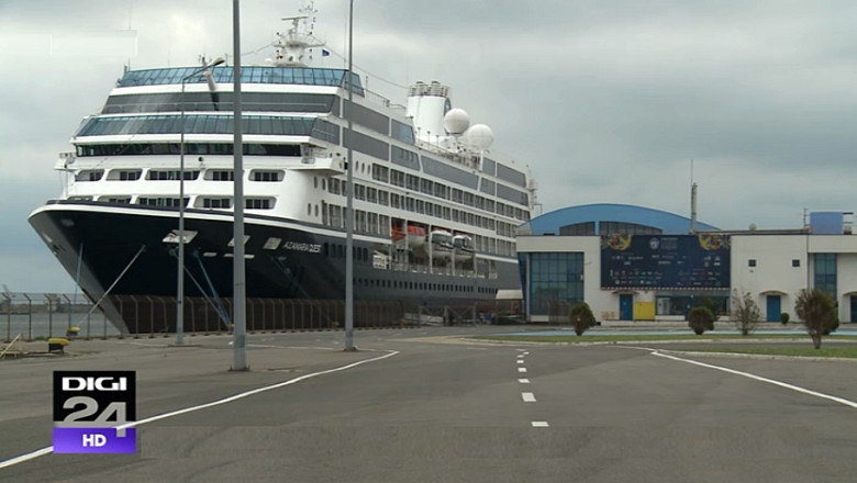 Portul Constanta, popas pentru croaziere de lux. 600 de turisti au coborat duminica in orasul de la malul marii Imagine