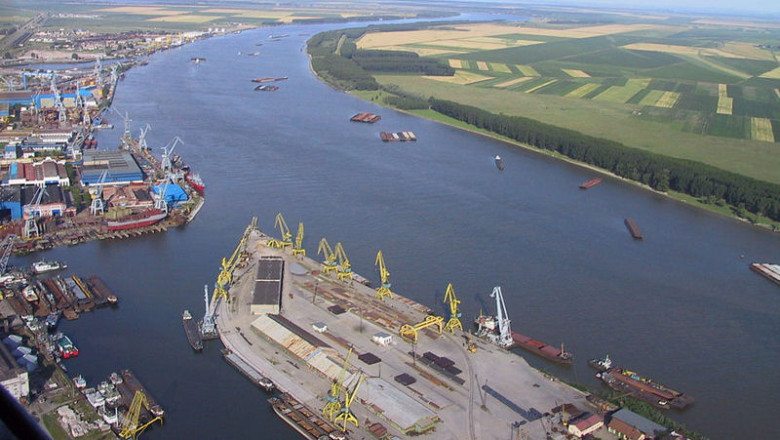 Porturile fluviale raman la Transporturi. Decizia ii nemultumeste pe primarii oraselor portuare din Dolj Imagine