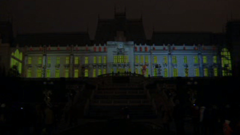 Poveste de Craciun - demonstratie inedita de sunet si lasere Imagine