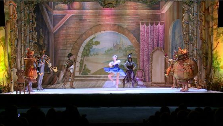Povestea Cenusaresei, balet pe gheata Imagine