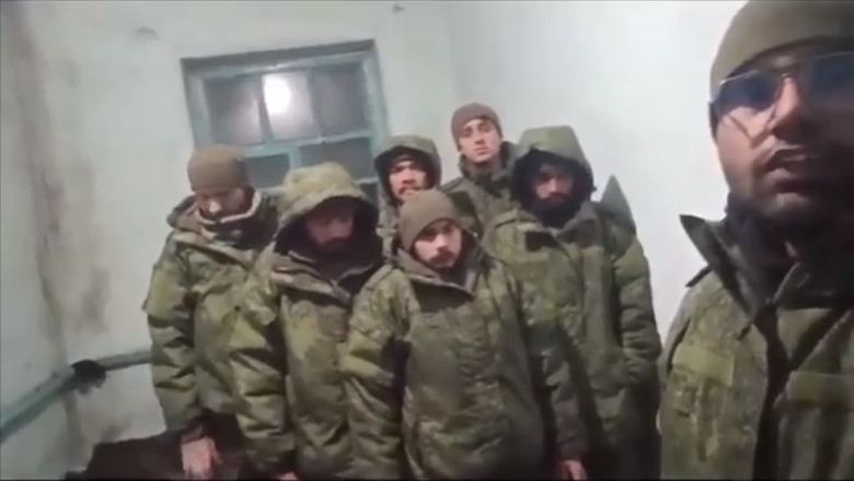 Povestea incredibila a unor indieni care s-au dus sa viziteze Rusia de Anul Nou si au ajuns pe frontul din Ucraina Imagine