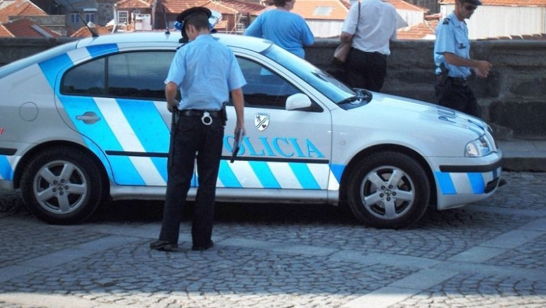 Povestiri din infernul din Portugalia. 25 dintre romanii tratati ca niste sclavi s-au intors acasa, la Suceava Imagine