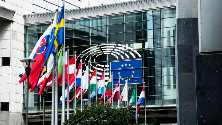 PPE ar urma sa obtina 189 de locuri in Parlamentul European, arata cea mai recenta proiectie din cele 27 de state Imagine