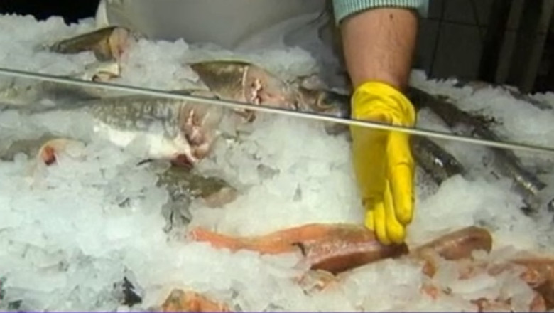 Prahova. Peste alterat in magazine. 3.500 de kilograme au fost retrase de la vanzare Imagine