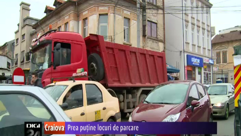 Prea putine locuri de parcare in centrul Craiovei Imagine