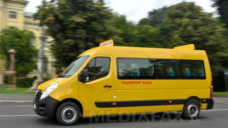 Predare cu incurcaturi. Vicepresedintele CJ Constanta si inspectorul general scolar au gresit cifrele Imagine