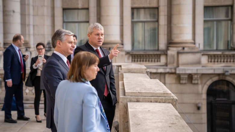 Predoiu s-a intalnit cu seful FBI. „Dorim sa construim un parteneriat intre Academia de Politie «Alexandru Ioan Cuza» si Academia FBI” Imagine