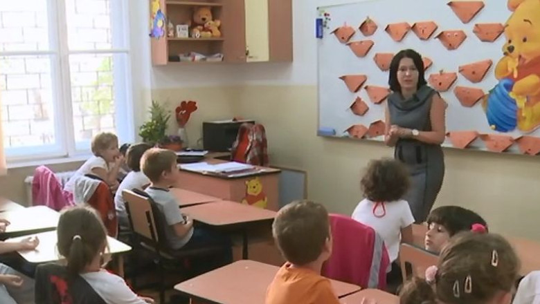 Pregatiri pentru... clasa pregatitoare in Timis. Toamna se numara bobocii, spatiile si promisiunile Imagine