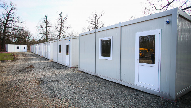 Pregatiri pentru megafurtuna. Containere pentru evacuarea persoanelor in Galati Imagine