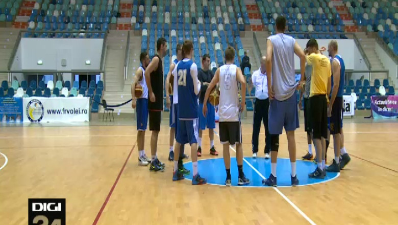 Pregatiti pentru play-off. Baschetbalistii de la SCM "U" joaca la Oradea Imagine