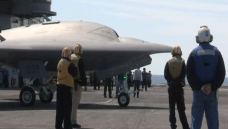 Premiera militara in SUA. Drona robotica lansata de pe portavion Imagine