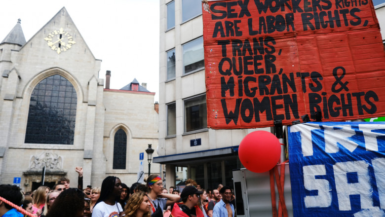 Premiera mondiala. Belgia le ofera lucratoarelor sexuale asigurari de sanatate, pensii, concedii si ajutor de somaj Imagine