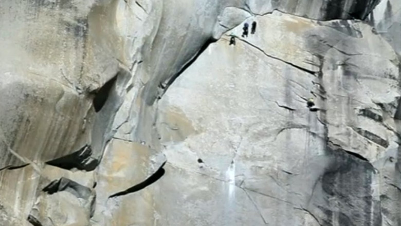 PREMIERA. Stanca aproape verticala din California, escaladata de alpinisti Imagine
