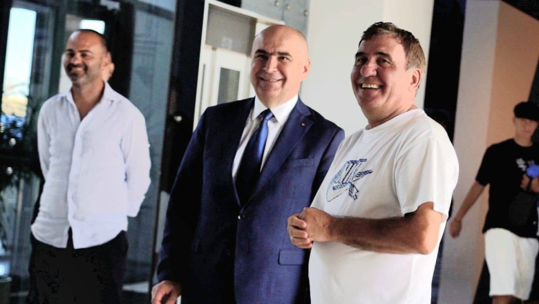 Premierul Bolojan, in vizita-surpriza la Academia Hagi si baza sportiva Farul Imagine