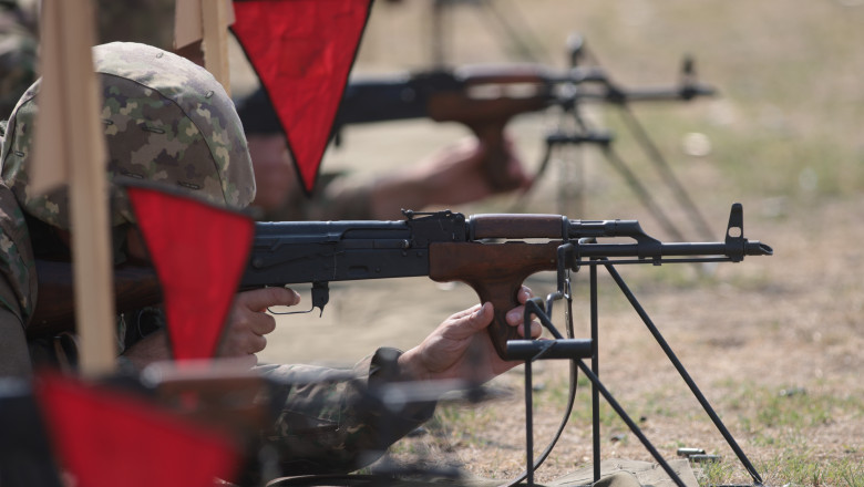 Premierul Ilie Bolojan estimeaza ca bugetul alocat in 2026 pentru Aparare se va situa in jurul valorii de 2,3% din PIB Imagine