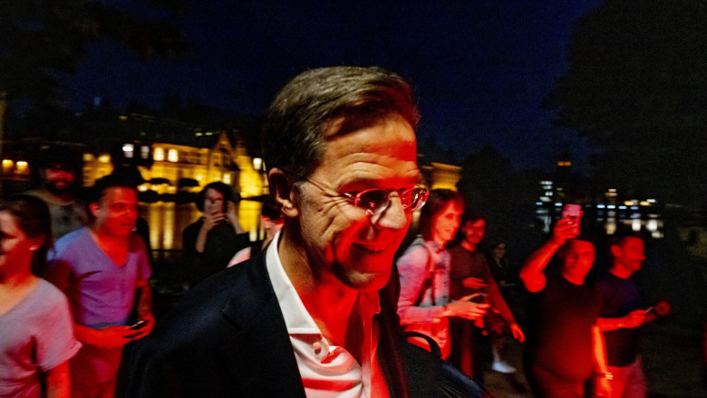 Premierul olandez Mark Rutte si-a anuntat demisia Imagine