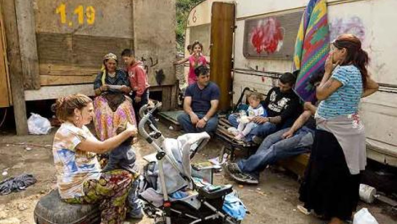 Premierul Victor Ponta isi asuma rezolvarea problemei romilor din Franta: ii va integra in Romania Imagine