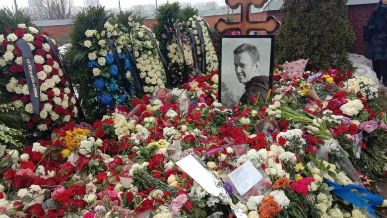 Preotul care a oficiat parastasul lui Navalnii a fost dat afara din biserica si nu mai are voie sa slujeasca timp de trei ani Imagine
