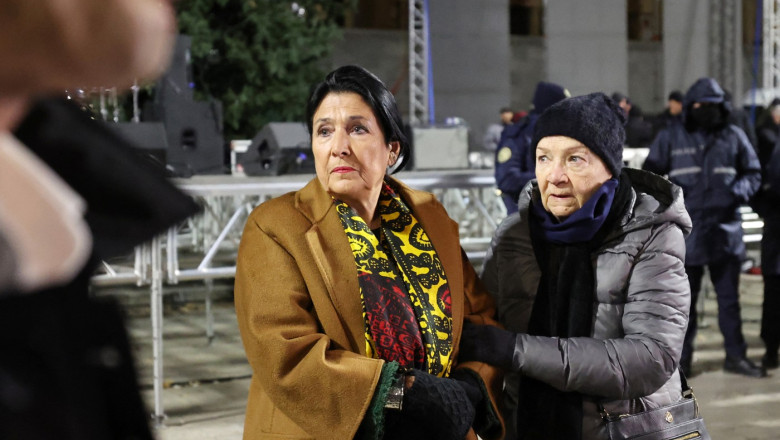 Presedinta Georgiei refuza sa paraseasca postul si cheama la noi proteste. „Un parlament ilegitim nu poate alege un nou sef de stat” Imagine