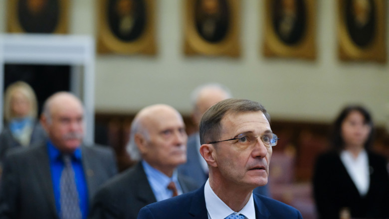 Presedintele Academiei Romane, in cazul Cartarescu: „Va mai urma un vot, si scriitorul va fi primit in Academie” Imagine