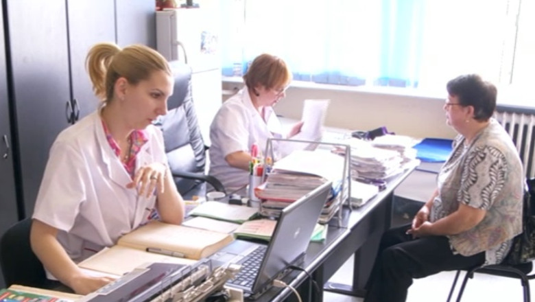 Presedintele CNAS: Cumpararea cititoarelor de carduri va fi obligatorie pentru medicii de familie Imagine