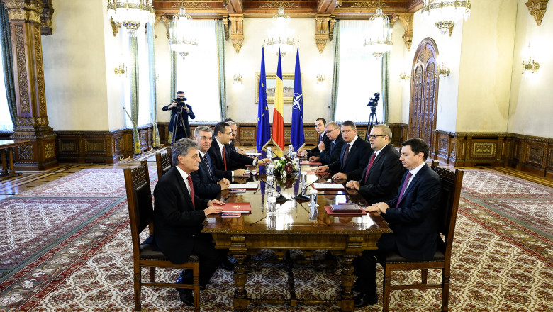 Presedintele invita din nou partidele la consultari Imagine