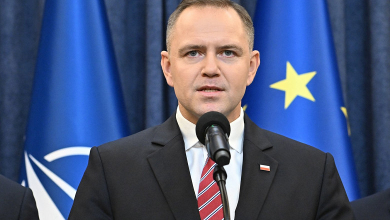 Presedintele Poloniei vrea sa limiteze ajutoarele sociale acordate refugiatilor ucraineni Imagine