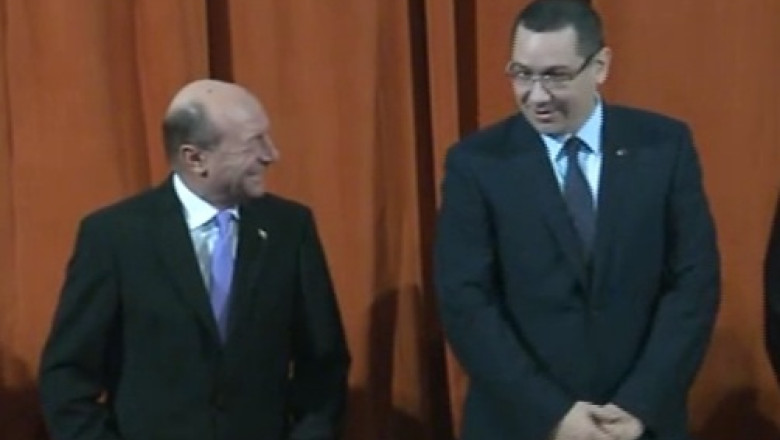 Presedintele Traian Basescu si premierul Victor Ponta au stat unul langa celalalt la bilantul MApN Imagine