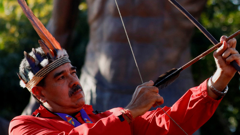 Presedintele Venezuelei ii cere lui Vladimir Putin ajutor militar Imagine