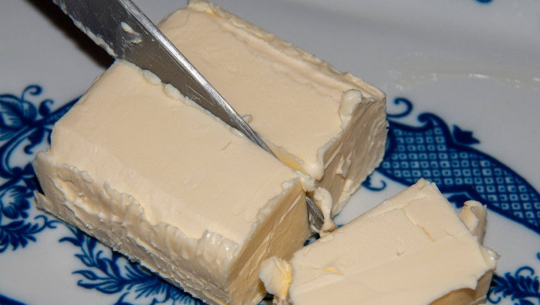 Pretul lactatelor a crescut vertiginos in Rusia. Magazinele inchid acum pachetele de unt in carcase antifurt, utilizate pentru caviar Imagine