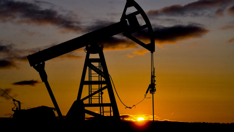 Pretul petrolului a crescut, dupa atacul Israelului asupra Iranului, ajungand la cel mai ridicat nivel din ultimele 5 luni Imagine