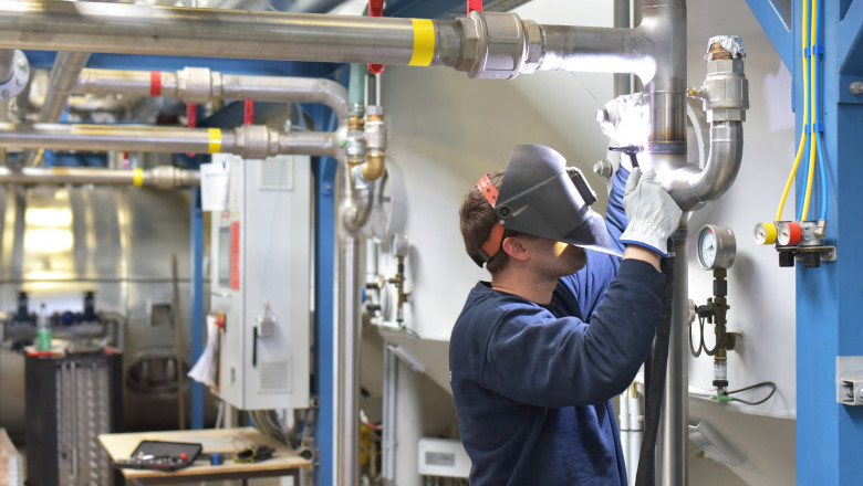 Preturile din industrie au crescut cu aproape 50% intr-o luna. Doar in industria energetica, majorarea e de 131% in ultimul an Imagine