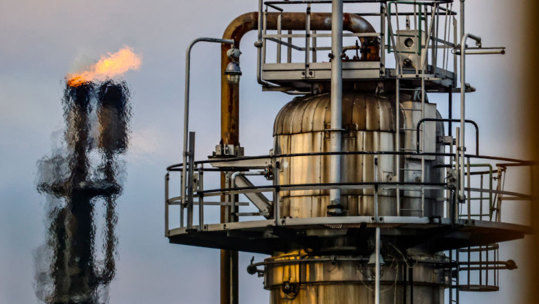 Previziuni sumbre pentru economia Rusiei. Scad veniturile din exporturile de petrol si gaze, principala sursa de bani pentru Kremlin Imagine