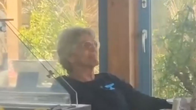 Prezenta-surpriza pe litoral: Celebrul actor Eric Roberts a fost surprins relaxandu-se in Navodari Imagine