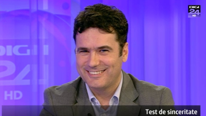 Pricopie: In 15 septembrie elevii din clasele intai si a doua vor avea si manualele digitale Imagine