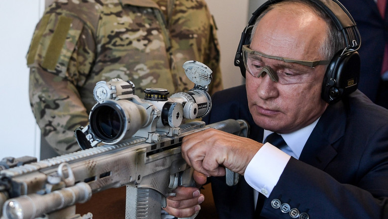Prim-ministrul care i-a smuls lui Putin promisiunea ca nu-l va omori pe presedintele Ucrainei. „N-o sa-l ucid pe Zelenski” Imagine